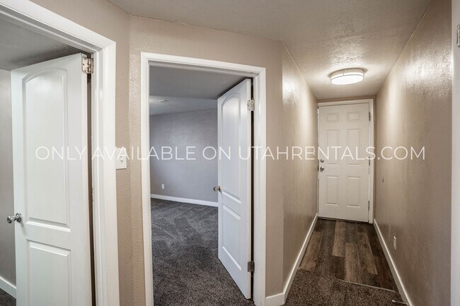 Building Photo - 6773 S 1300 W