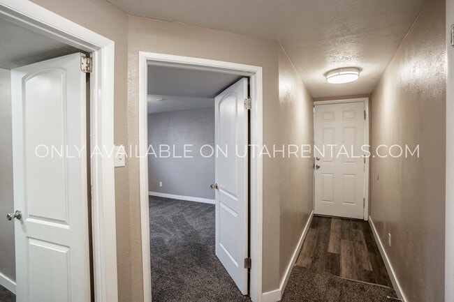 Building Photo - 6773 S 1300 W