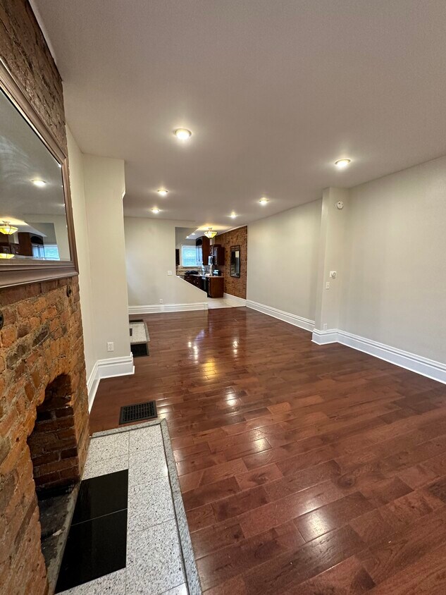 1st Floor - 428 Morrison Ave