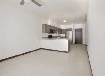 Building Photo - 424 6th Ave