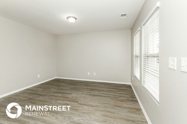 Building Photo - 1816 Rustic Barn Dr