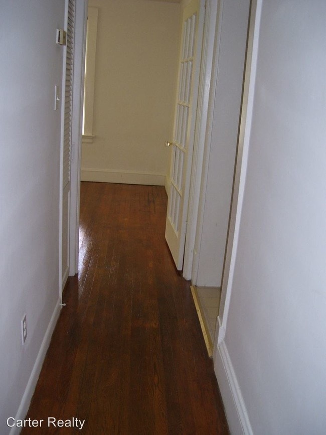 Building Photo - 303 Park Ave