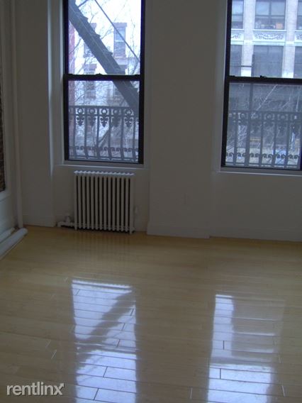 Building Photo - 1430 3rd Ave