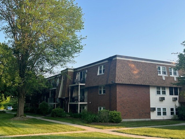 Foto del edificio - 80 Damon Rd