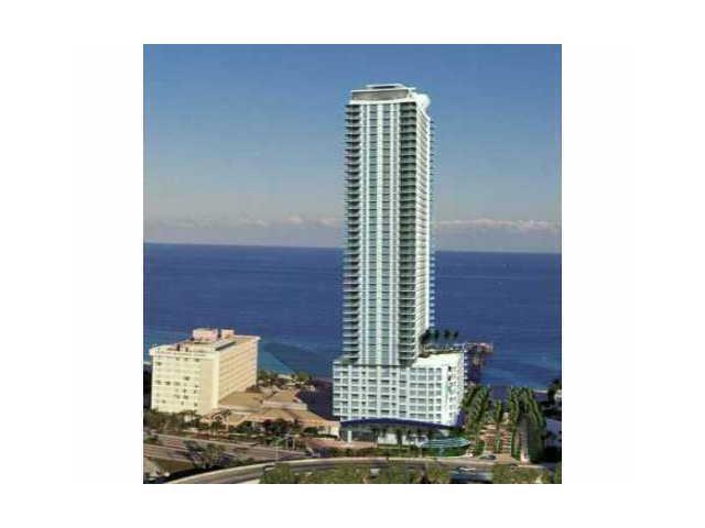 La Perla 43 stories luxury building - 16699 Collins Ave