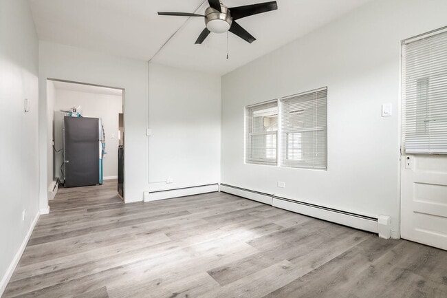 Building Photo - 931 Dunlop Ave