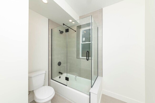 Foto del edificio - 2825 N Rockwell St