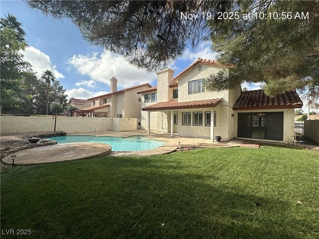 Foto del edificio - 398 Decareo Ct