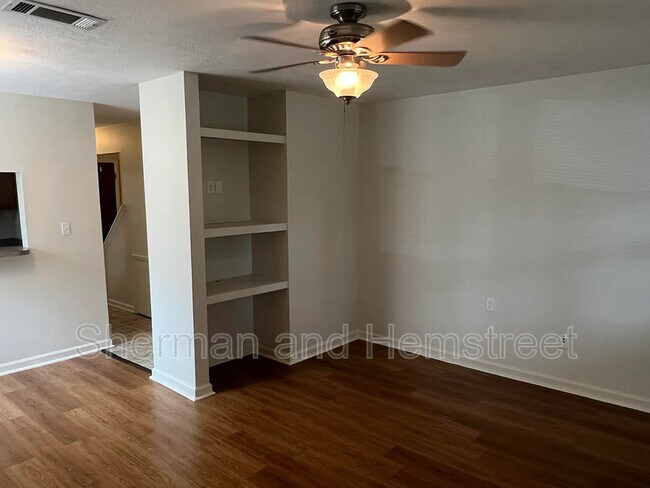 Building Photo - 301 W Clifton Ave
