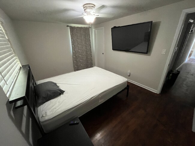 Foto del edificio - 740 Jenkins St