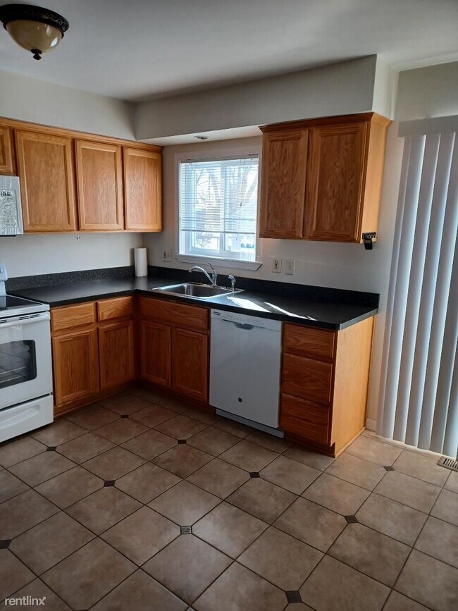 Foto del edificio - 3 br, 2 bath House - 29215 Elmwood St
