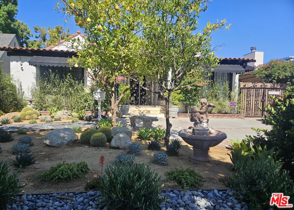 Foto principal - 424 N Arden Blvd