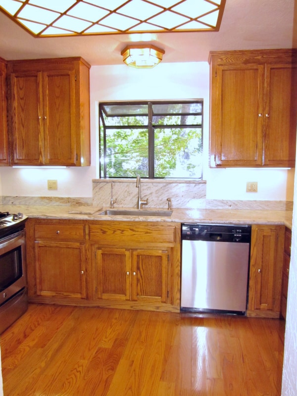 Building Photo - 120 English Dr