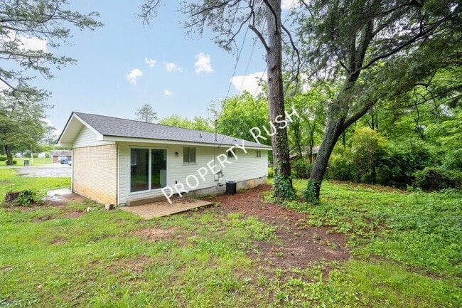 Building Photo - 7736 Holiday Hills Cir