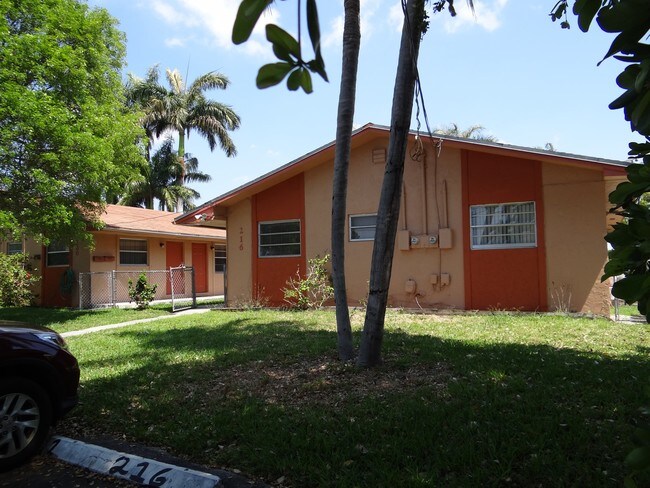 Foto del edificio - 216 SW 9th St