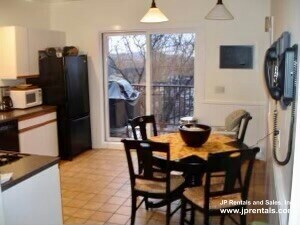 Primary Photo - 11 Cranston St