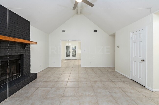 Foto del edificio - Sweet Cottage-esque 3-Bed 2-Bath in Daphne!