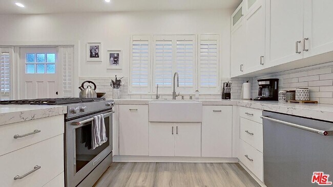 Building Photo - 2229 Oak Glen Pl