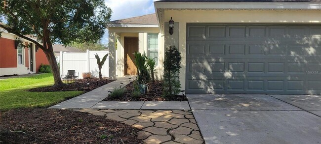 Building Photo - 1109 China Aster Way