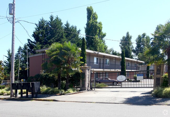 Lobdell Apartaments - Lobdell Apartments