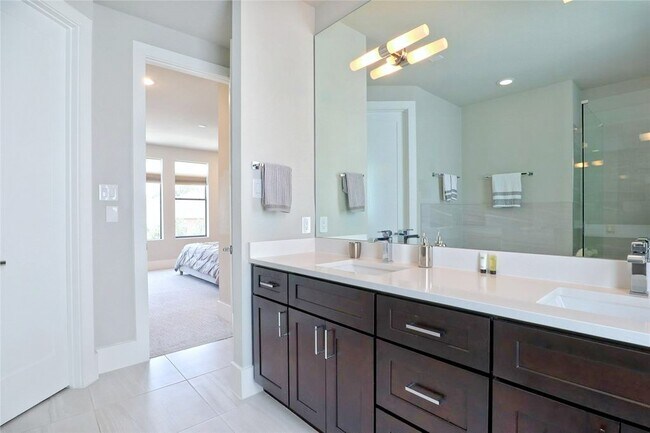 Foto del edificio - 2123 Arabelle St