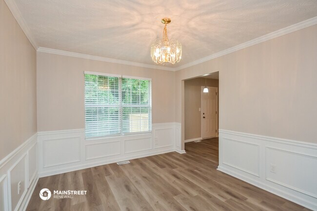 Foto del edificio - 2145 Forest Ridge Rd SE