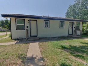 Building Photo - 601 N Gordon St