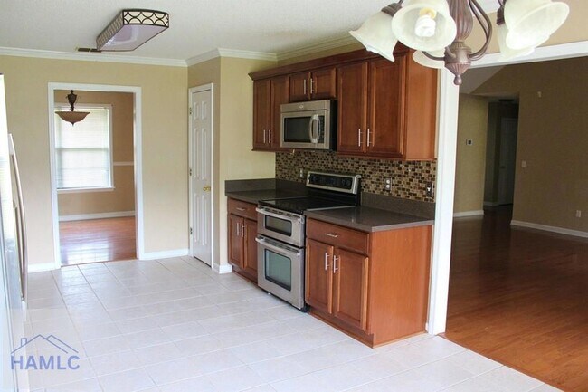 Foto del edificio - 180 Waters Ave