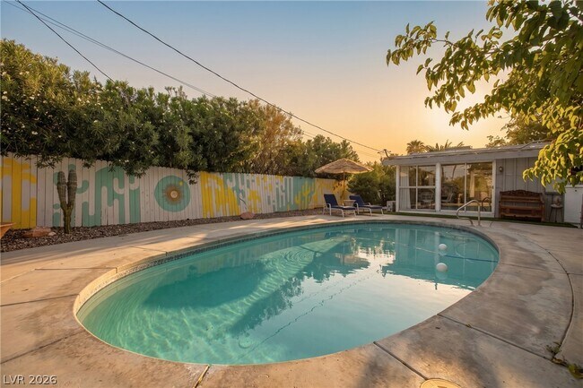 Building Photo - 1663 Pawnee Dr
