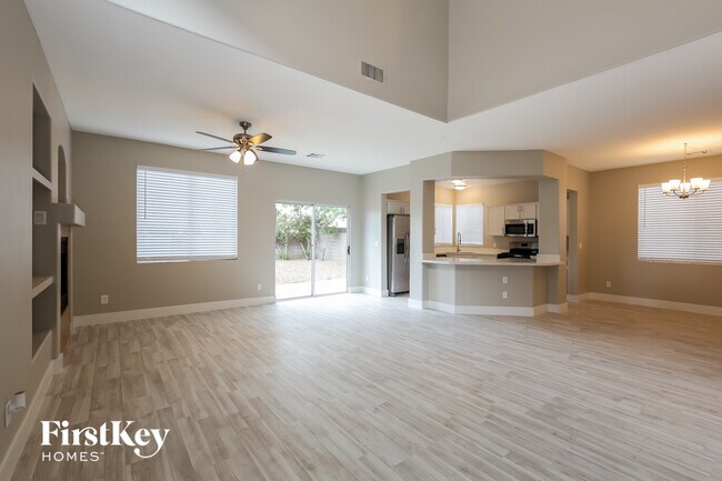 Foto del edificio - 8905 W Tumblewood Ave