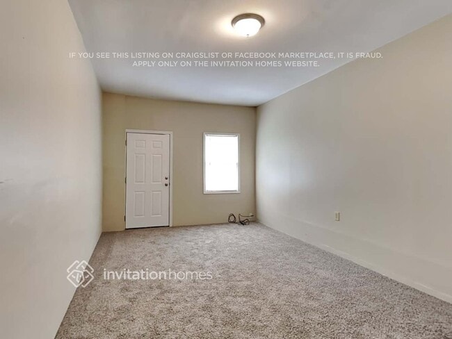 Building Photo - 1650 Lakeview Pl