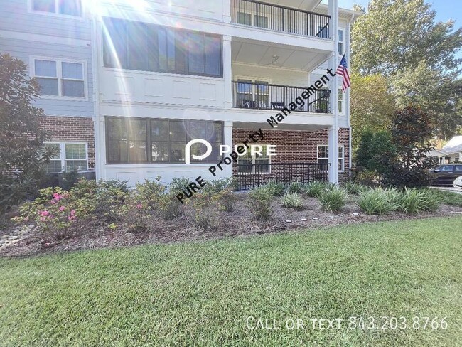 Building Photo - CHS Furnished 3 BR Rental | AVAILABLE NOW