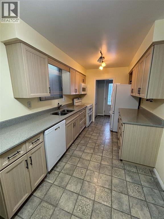 Building Photo - 286 Trudeau Dr