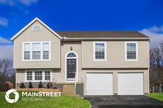 Building Photo - 4784 Orangeburg Dr