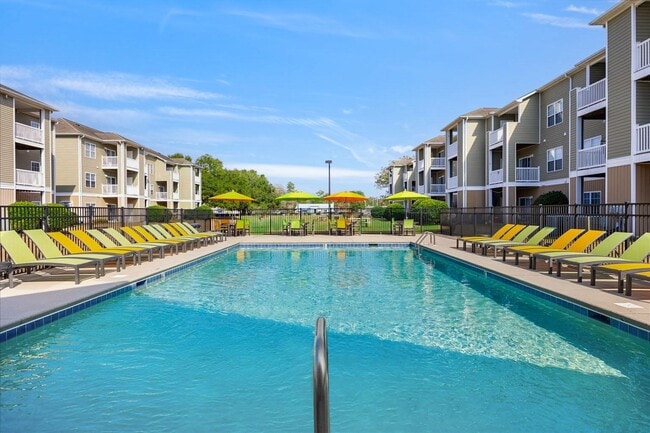Building Photo - The Flats at Leland