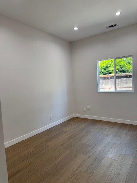 Foto del edificio - 7414 Cleon Ave