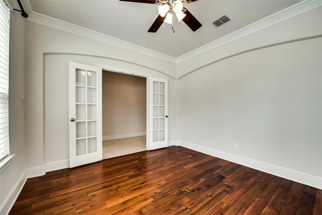 Building Photo - 1337 Marina Dr
