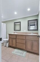 Building Photo - 1219 Lawn Ave