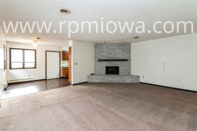 Building Photo - 1507 N Dakota Ave