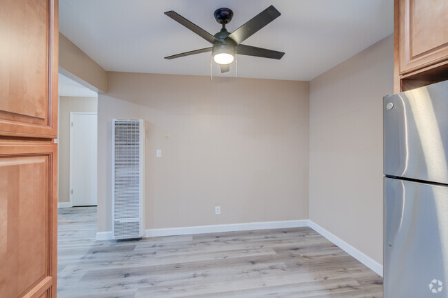 Dining Area - Vineyard Apartments