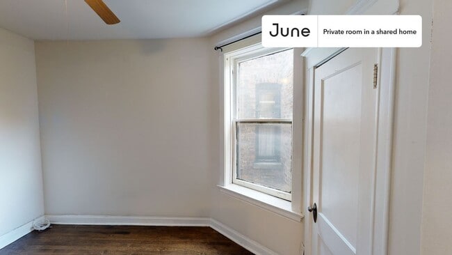 Building Photo - Room in Shared 3 bed/1.5 bath home