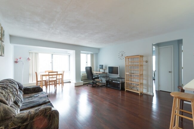 Building Photo - 4 Trowbridge Place, Unit 1