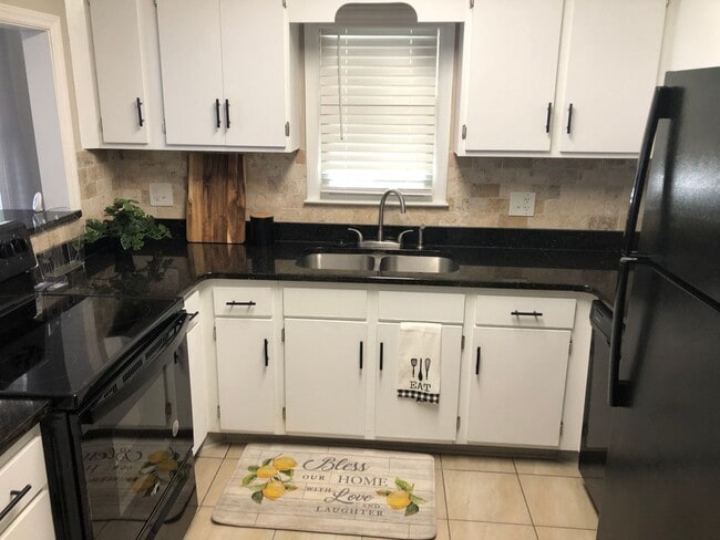 Photo - Apartment conveniently located in Auburn!