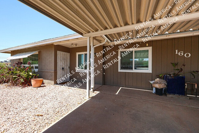 Building Photo - 160 S Hibbert