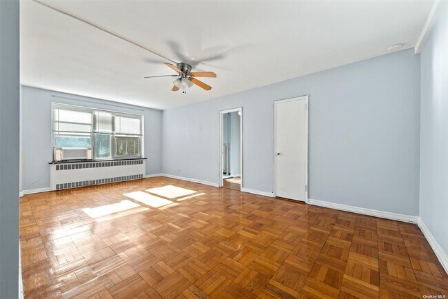 Foto del edificio - 71-36-71110 110th St
