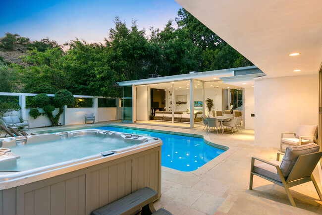 Building Photo - 1444 Benedict Canyon Dr
