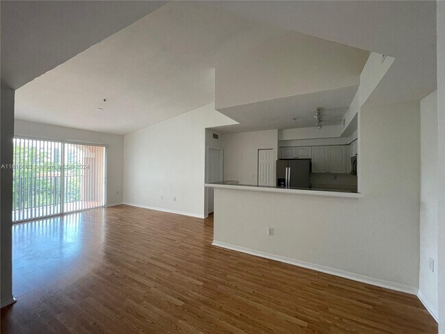 Foto del edificio - 6851 SW 44th St
