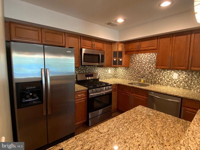 Foto del edificio - 103 Claridge Ct