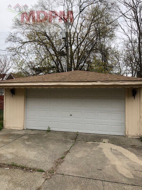 Foto del edificio - 18250 Prairie St