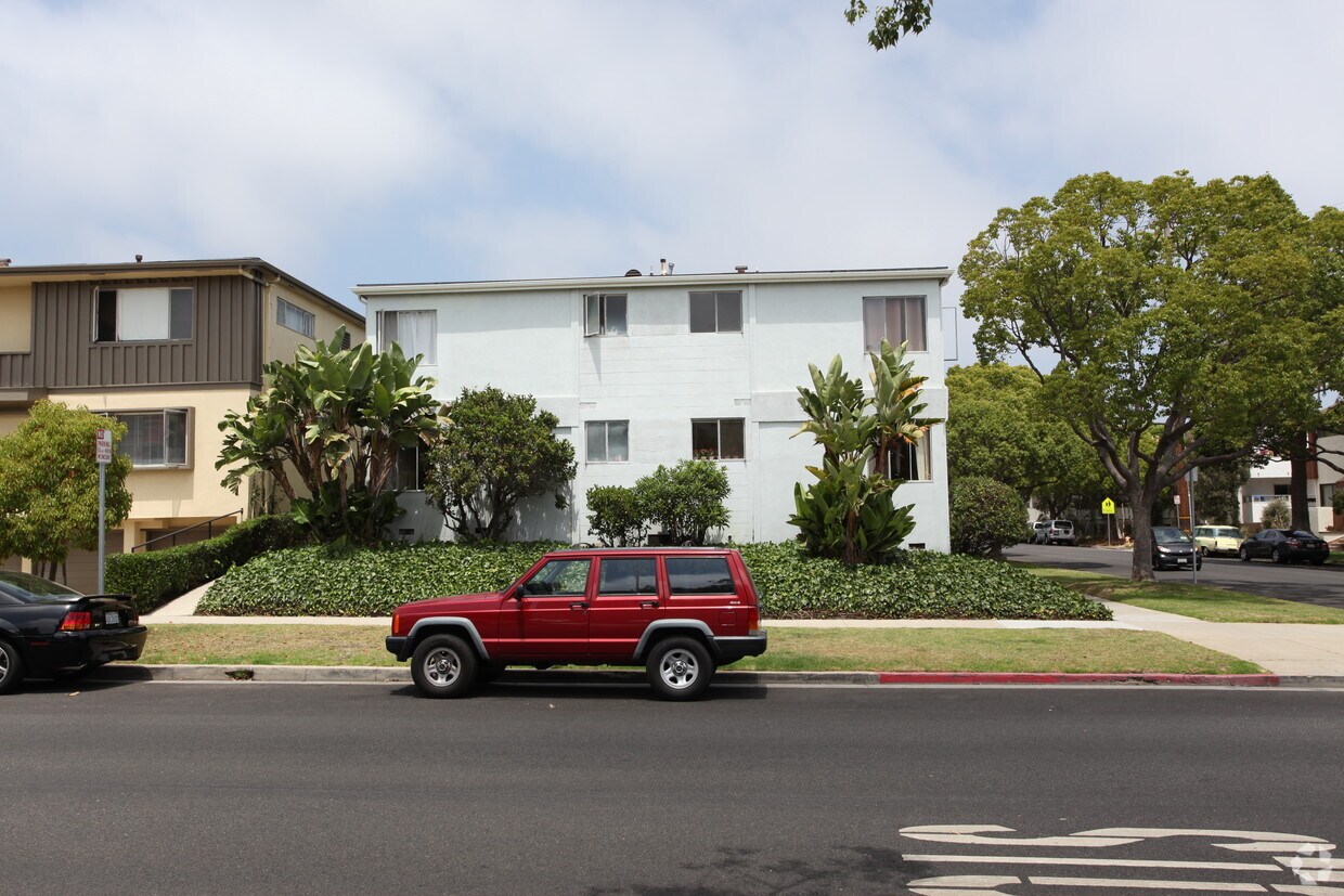Primary Photo - 1303 Washington Ave
